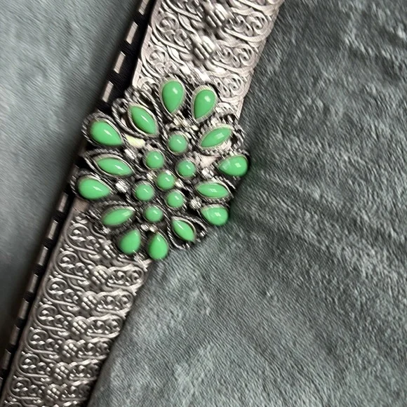 90's Jeweled Green Tone Buckle and stainless Steel Belt w/Elastic Backing Sz s/m